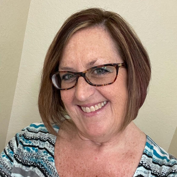 Meet your Posher, Cara - Picture 3 of 7